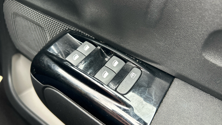 Citroen C3 1.2 PureTech 110 Shine Plus 5dr Petrol Hatchback